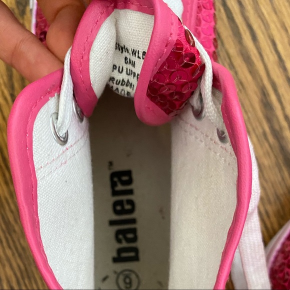 pink sparkle ‘converse’ - Picture 2 of 5